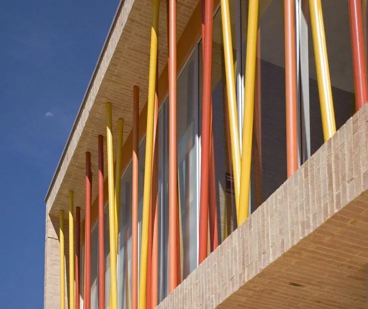 Reference example 2 of aluminium louvre façade — solar shading and screening