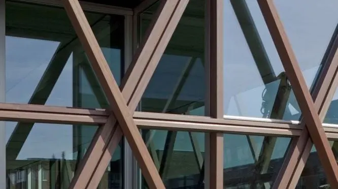Reference example 1 of cable-supported curtain wall — point-fixed tensioned glazing
