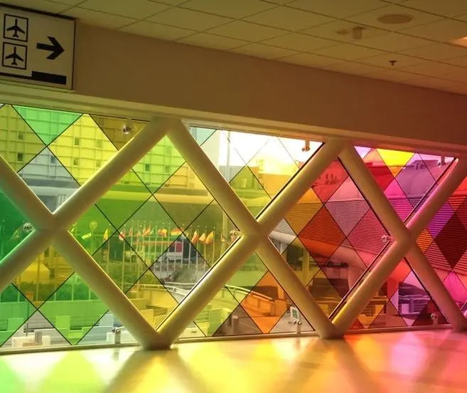 Reference example 11 of curtain wall façade — framed and structurally glazed systems