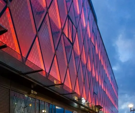 Reference example 12 of curtain wall façade — framed and structurally glazed systems
